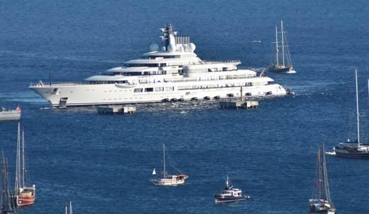 Mega yat 'Scheherazade' Bodrum'a demirledi