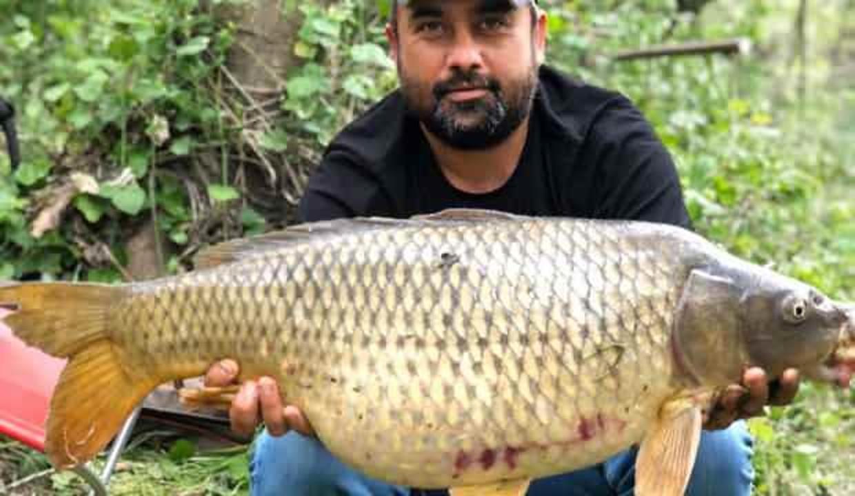 Oltayla 13 kiloluk 'sazan' yakaladı