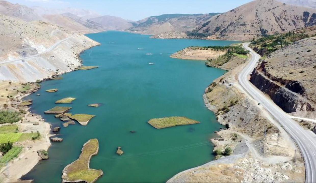 Çat Barajı'nın "yüzen adaları" turizme kazandırılacak