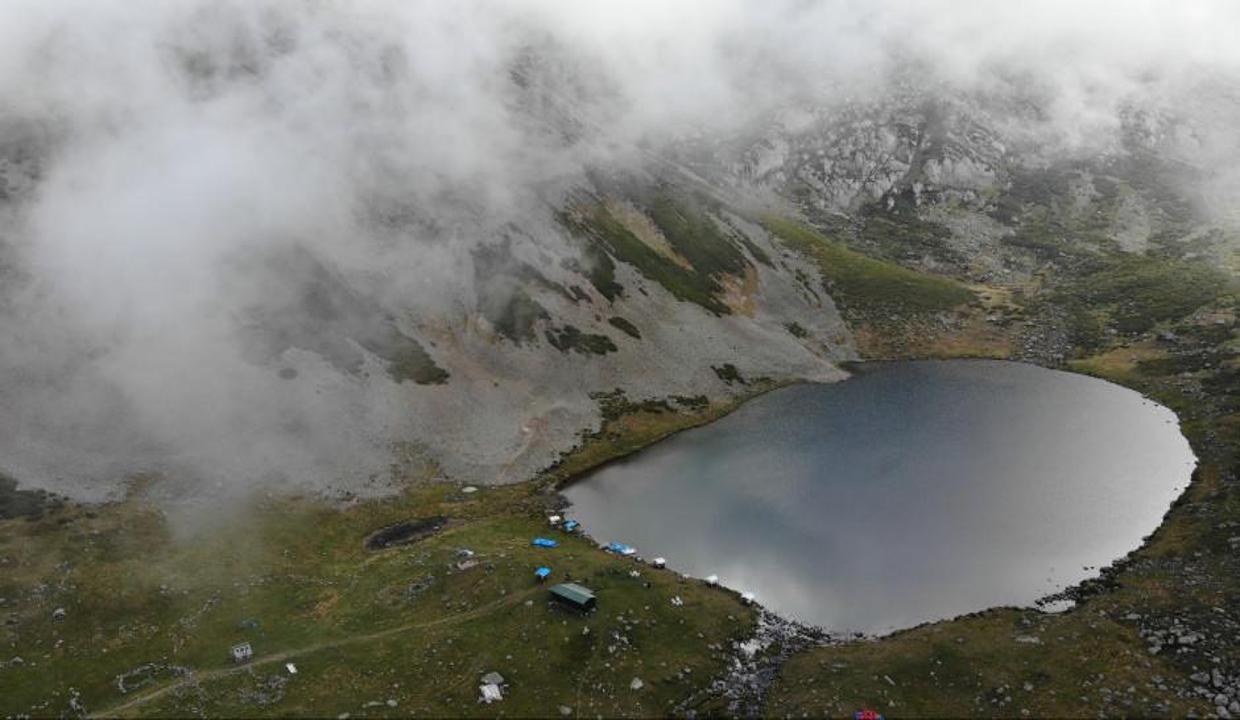 Karadeniz’in 2 bin 740 rakımlı Balıklıgöl'ü