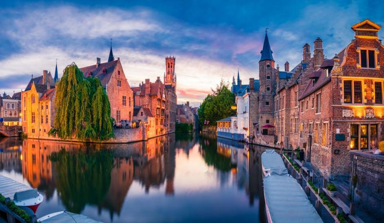 Çikolata kokan tarihi şehir Brugge'de bir gün