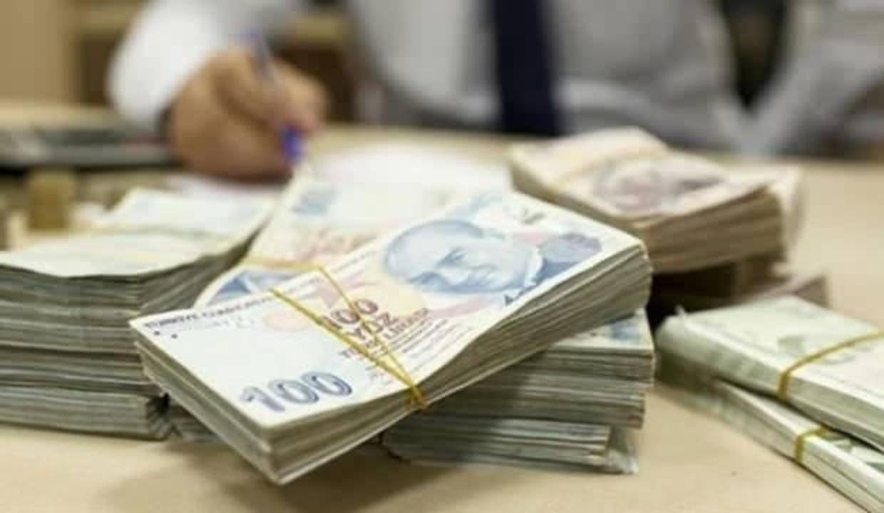 Bakan Kasapoğlu duyurdu: Kredi ve burslar hesaplara yatmaya başladı
