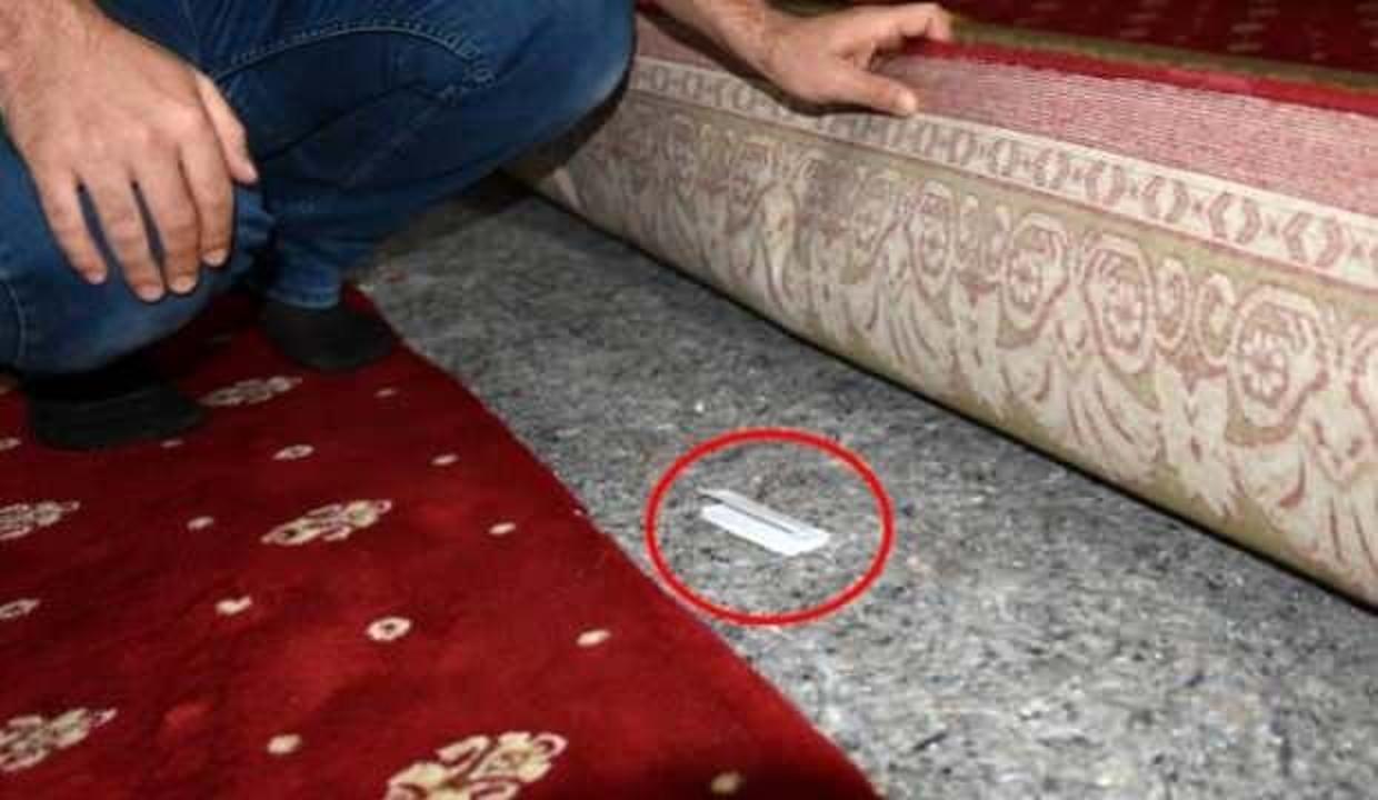 Camiyi temizlerken bulduğu not duygulandırdı!