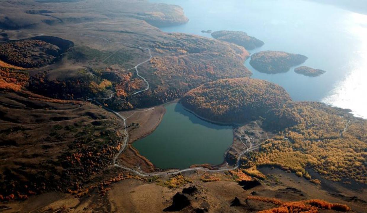 'Mükemmeliyet ödüllü' Nemrut sonbahar manzaralarıyla büyülüyor