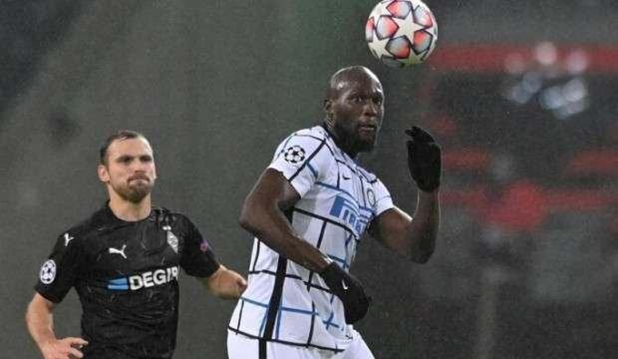 Inter Gladbach deplasmanında Lukaku ile güldü