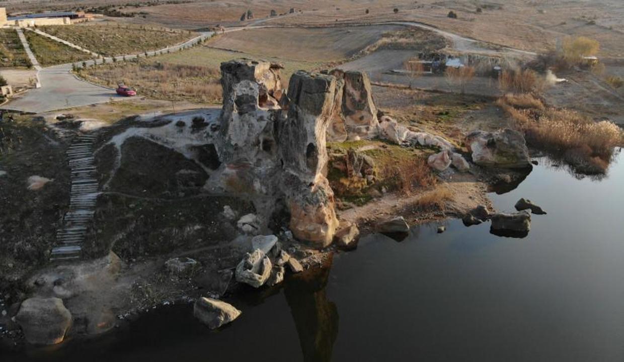 Frigya'nın doğa harikası Emre Gölü 'Kapadokya' olma yolunda
