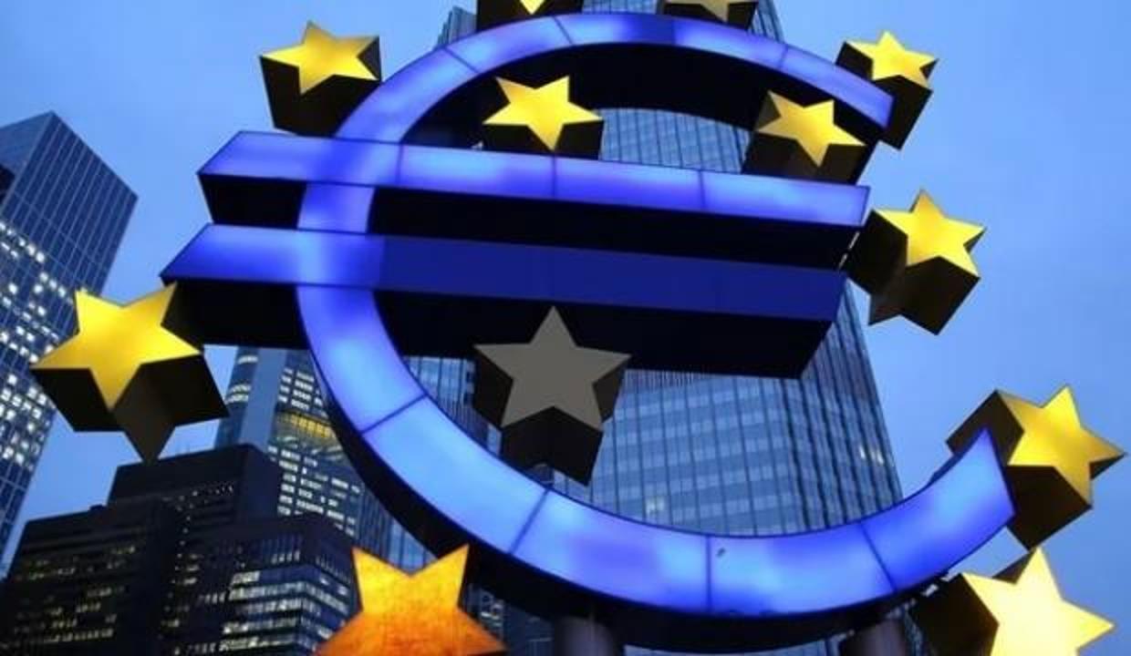 Euro Bölgesi son çeyrekte küçülecek