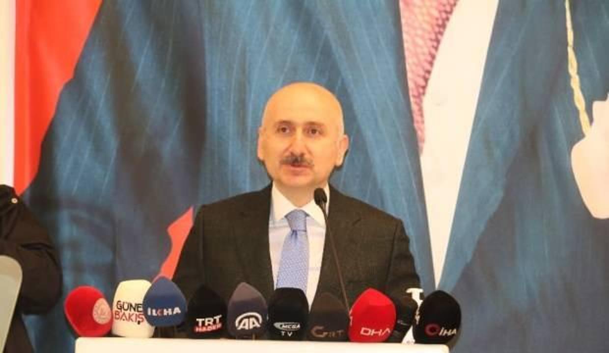 Bakan Karaismailoğlu: Bize projeleri nasıl yaptığımızı soruyor