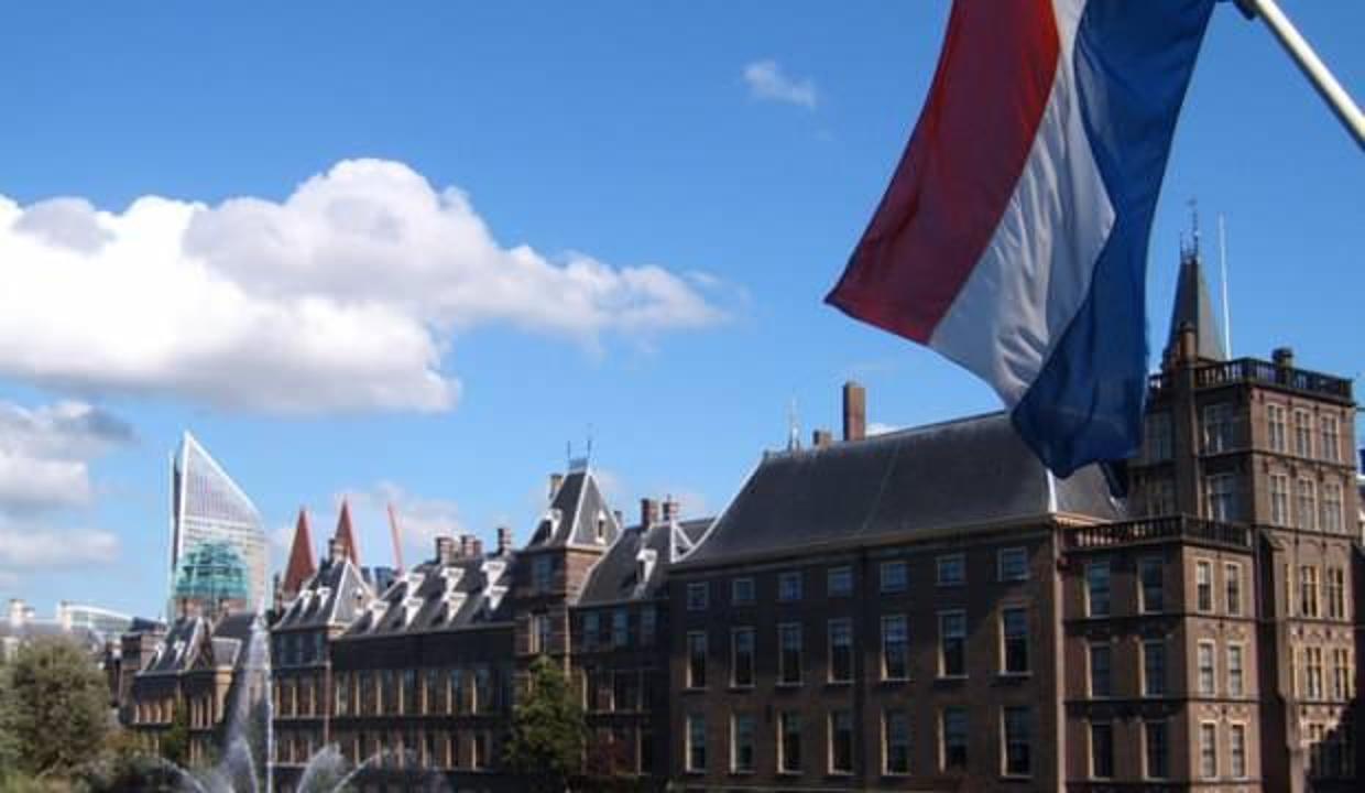 Hollanda'da ilkokul ve kreşler 8 Şubat'tan itibaren tekrar açılıyor