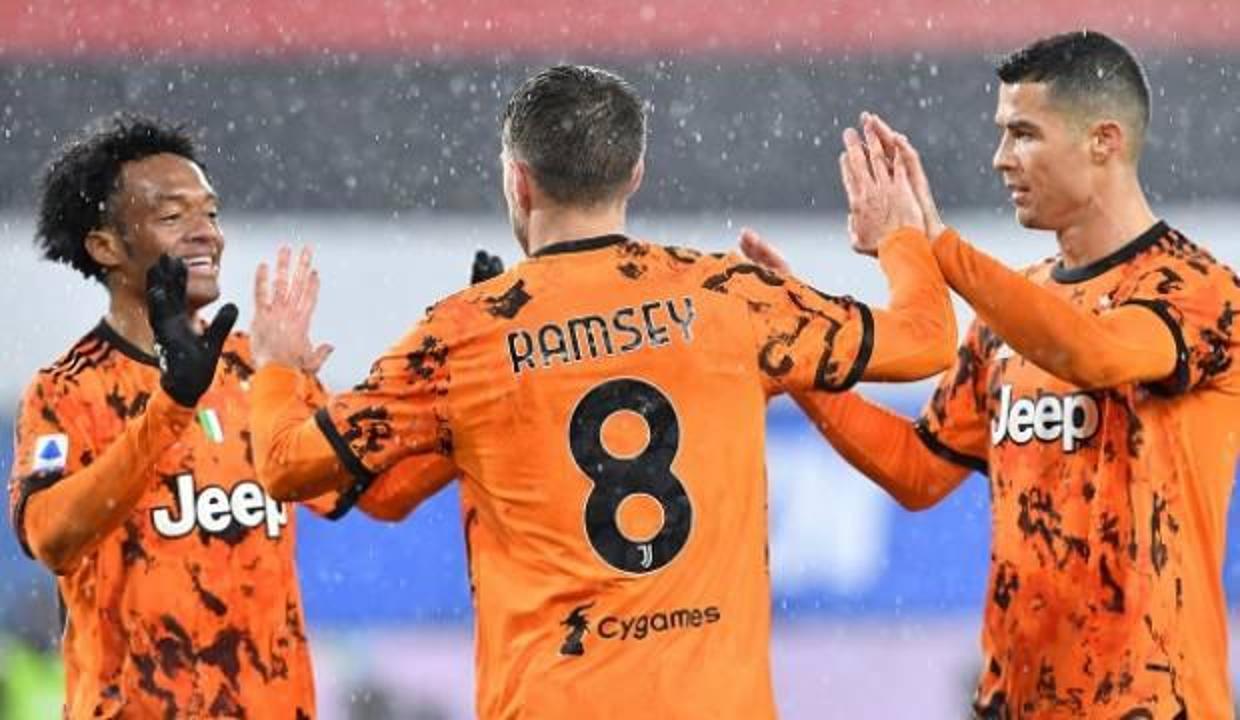 Juventus, deplasmanda Sampdoria'yı 2 golle geçti