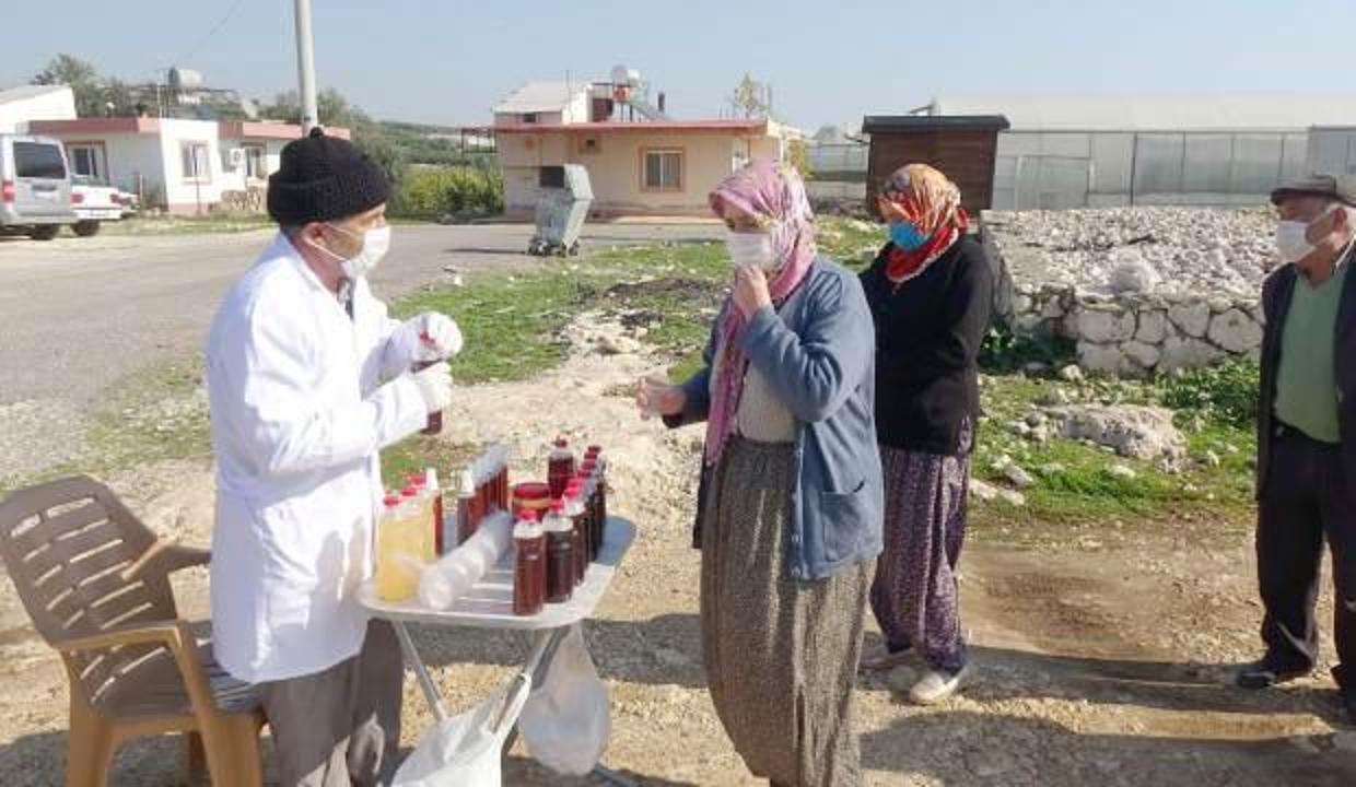 Mersin'de şifa dağıttığını öne süren çiftçinin evinin önünde kuyruk oluştu!