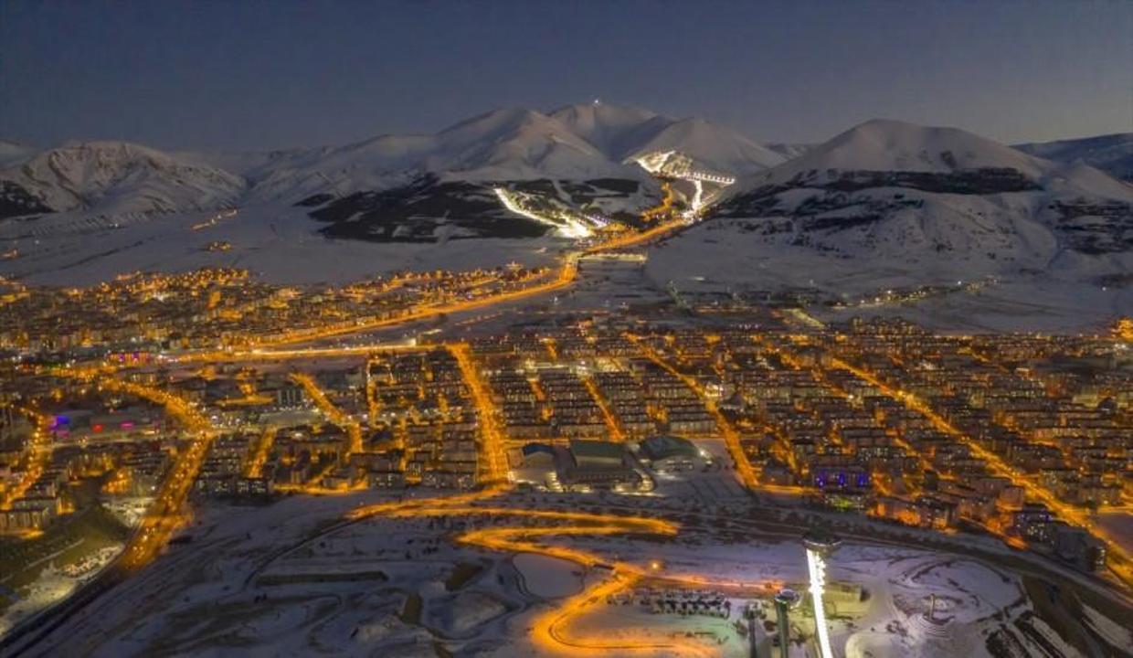 'Bozkırın turizm cenneti' gece manzaralarıyla büyülüyor