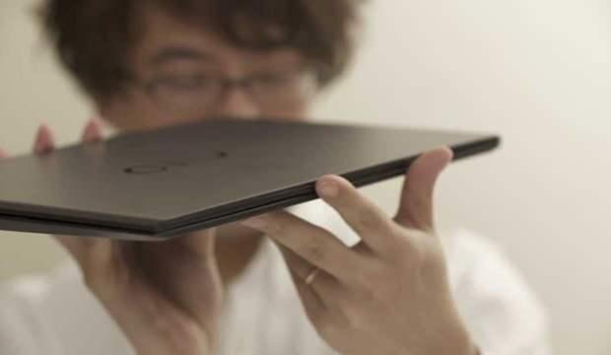 VAIO dünyanın ilk karbon fiber gövdeli laptopunu tanıttı