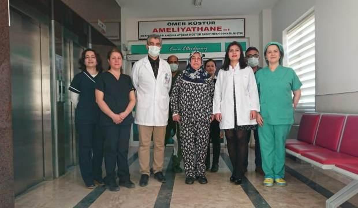 Karın ağrısı şikayetiyle hastaneye giden kadından 30 santimlik safra kesesi çıkartıldı!