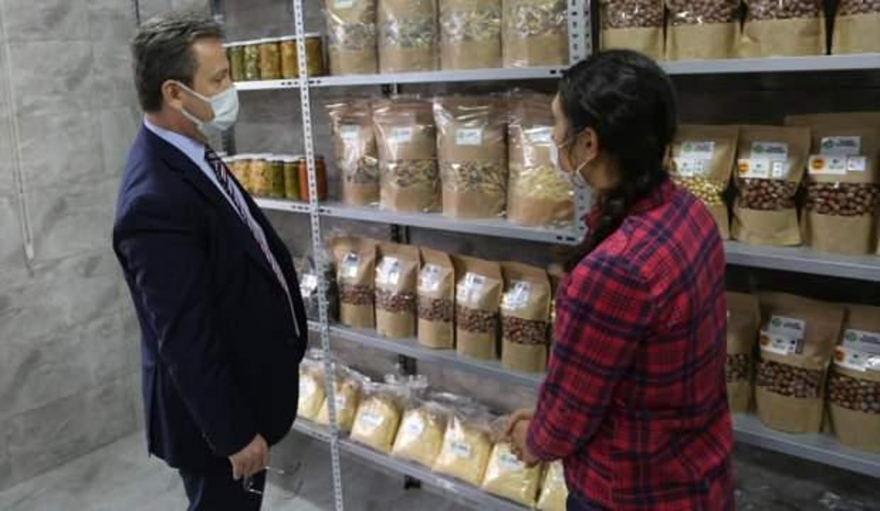 Genç kadın girişimci devlet desteğiyle imalathane yaptığı evinin çatısında ticarete atıldı!