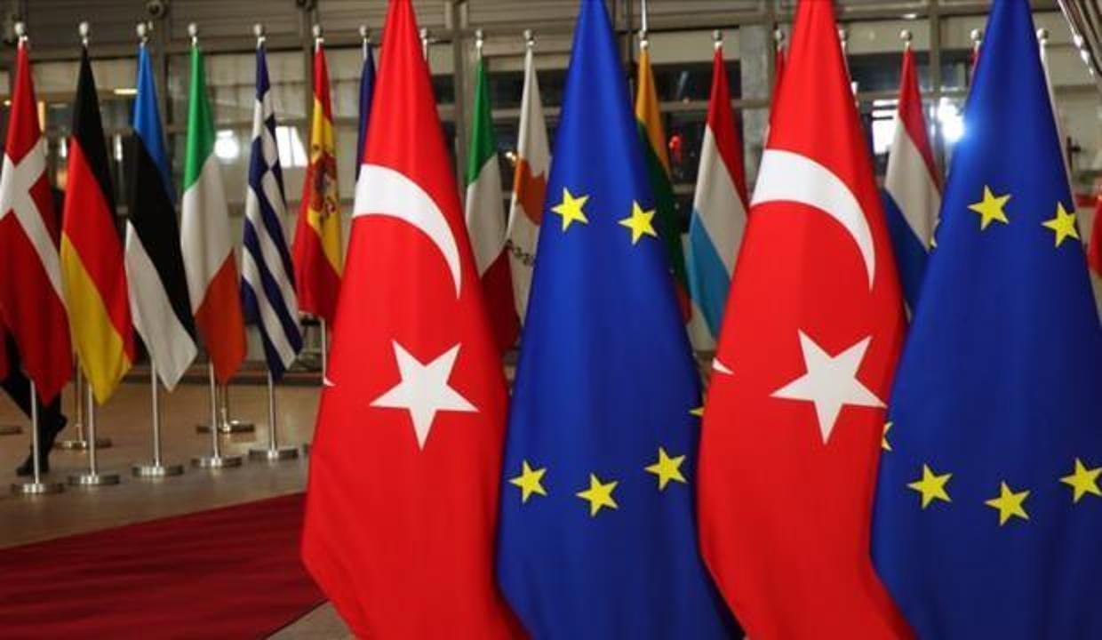 AB Liderler Zirvesi'nden 'havuç/sopa' stratejisi çıktı