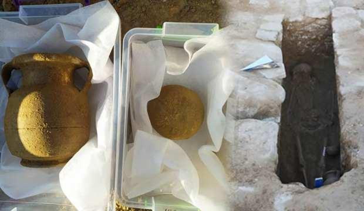 Manisalı çiftçi tarlasını sürerken mezar buldu