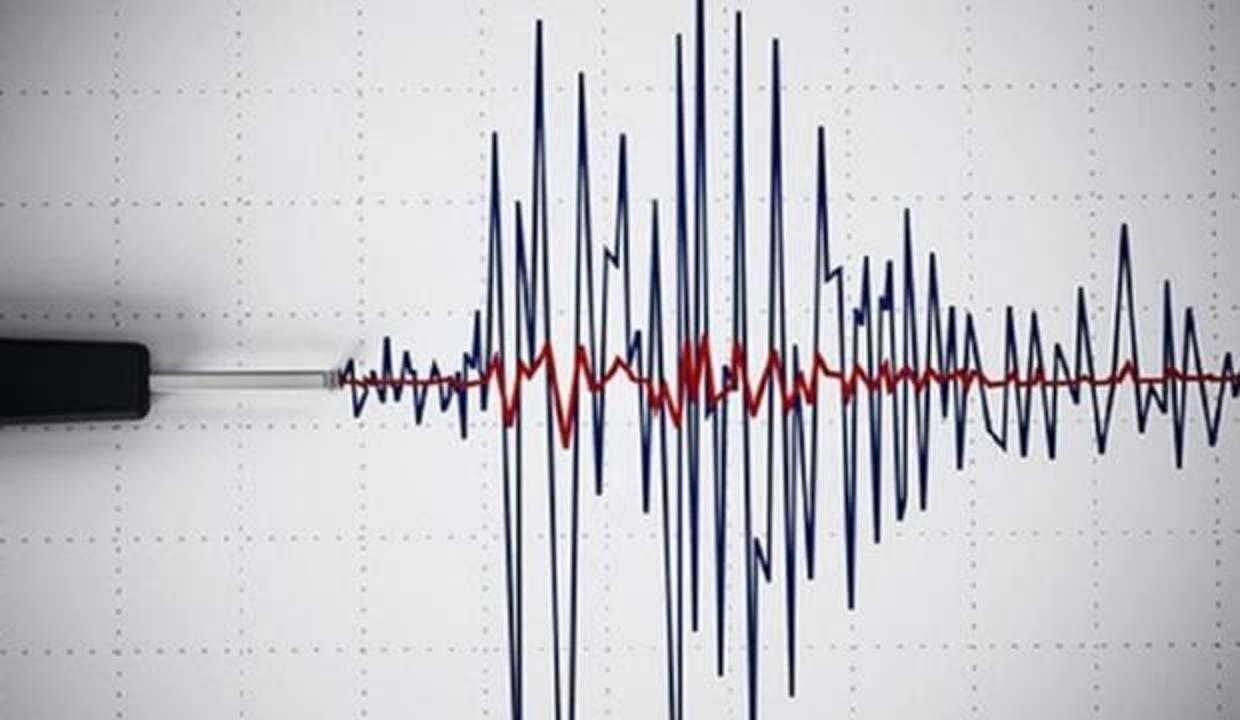 Ege Denizi’nde korkutan deprem!
