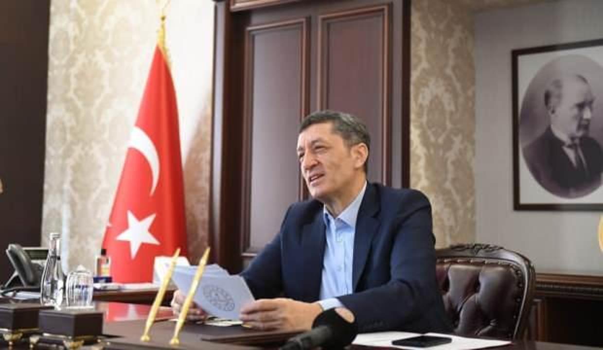 Ziya Selçuk 'yeni bir adım attık' deyip duyurdu!