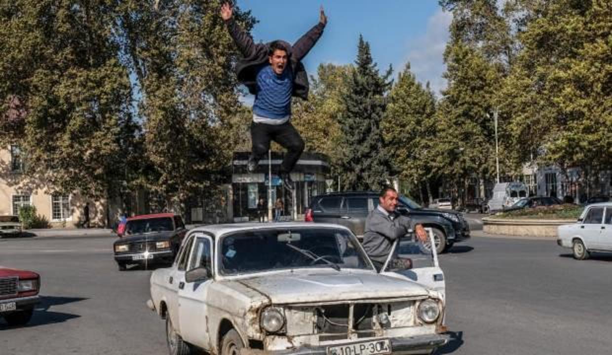 Şuşa sevinci fotoğrafına YTB özel ödülü