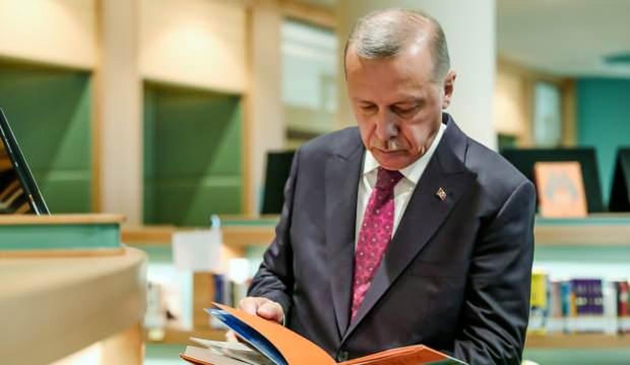 Başkan Erdoğan'ın tarihi konuşmaları kitaplaştırıldı: Seninle, Gençlikle, Geleceğe