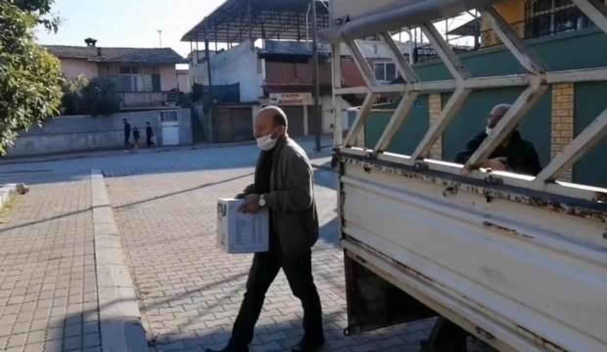 Hataylı muhtar zenginden alıp fakire veriyor! Ramazan'da 800 ihtiyaç sahibine ulaşıyor