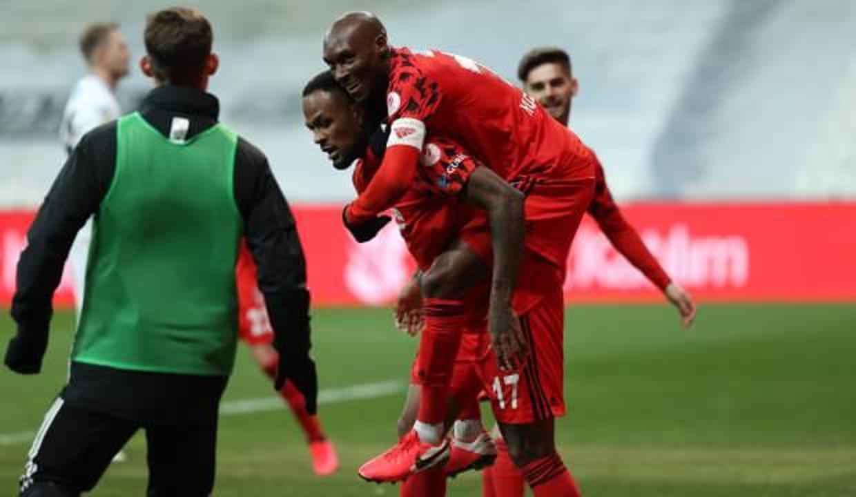 Beşiktaş'ın kadrosu belli oldu! Larin ve Atiba...