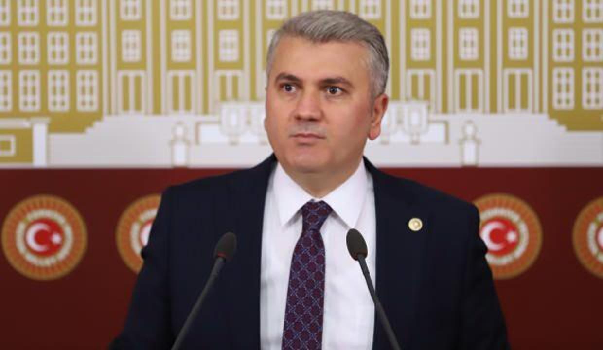 AK Partili Canbey'den şehit öğretmenin anısına yapılan büyük saygısızlığa sert tepki