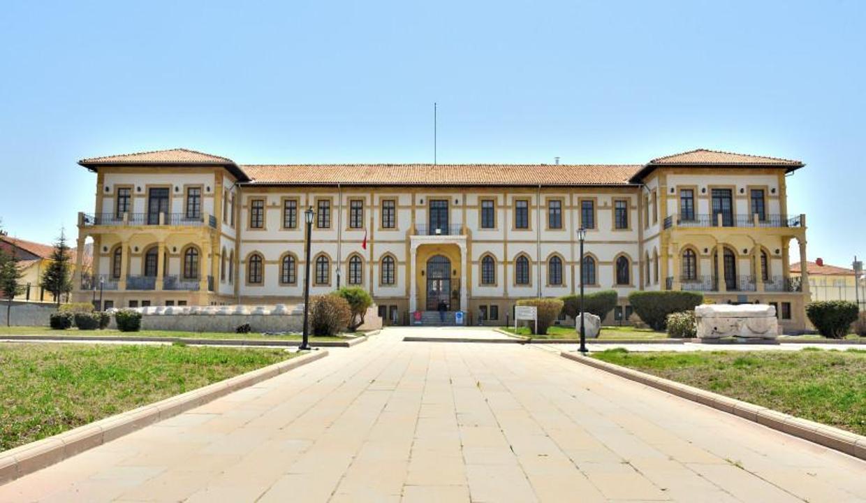 Defineciler bulmuştu! Çorum Müzesi'nde sergileniyor