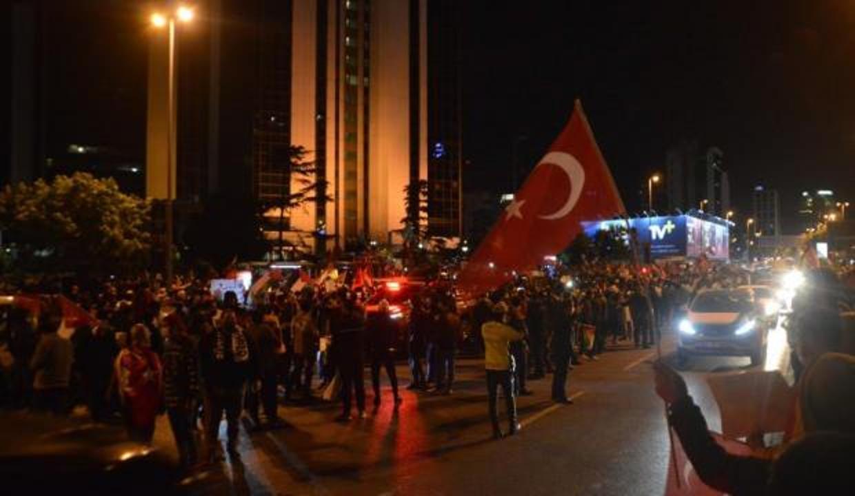 istanbul daki israil baskonsoloslugu onunde protesto guncel haberleri