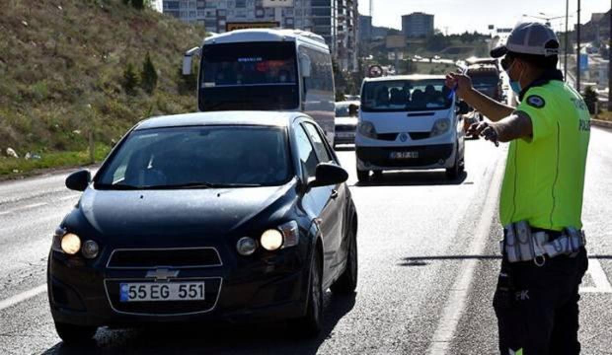 43 ilin geçiş noktasında trafik yoğunluğu