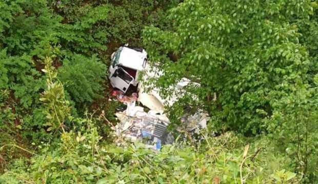 70 metrelik uçuruma yuvarlandı, GPS sinyali ile 10 saatte bulundu