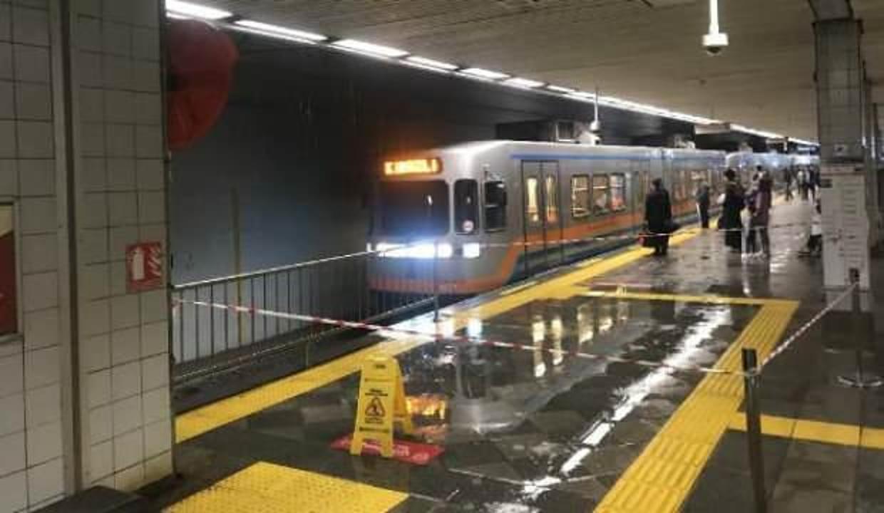 Aksaray Metro İstasyonu'nun tavanı aktı