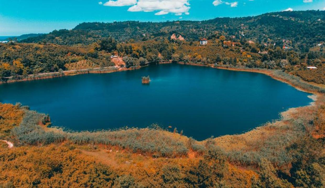 Denize en yakın göl turizme açılmayı bekliyor
