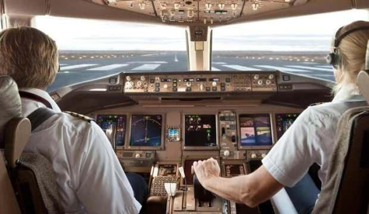 İşten çıkarılan pilotlara servet değerinde tazminat