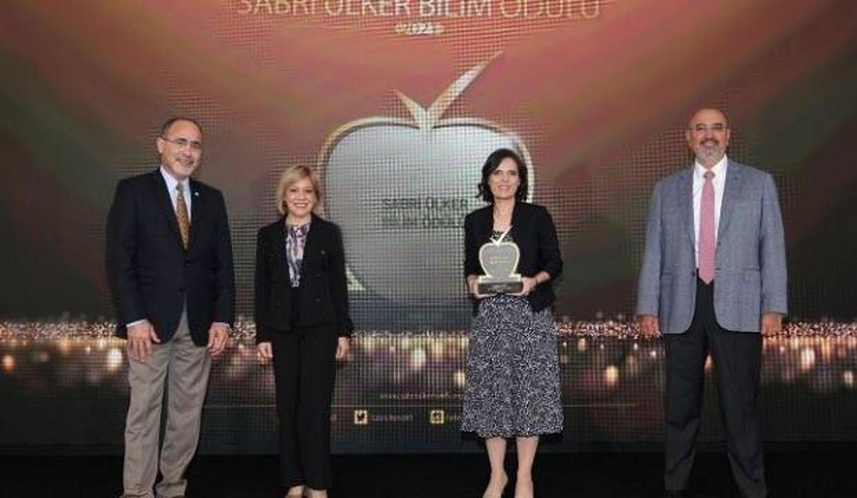 Sabri Ülker Bilim Ödülü Doç. Dr. Elif Nur Fırat Karalar’ın!