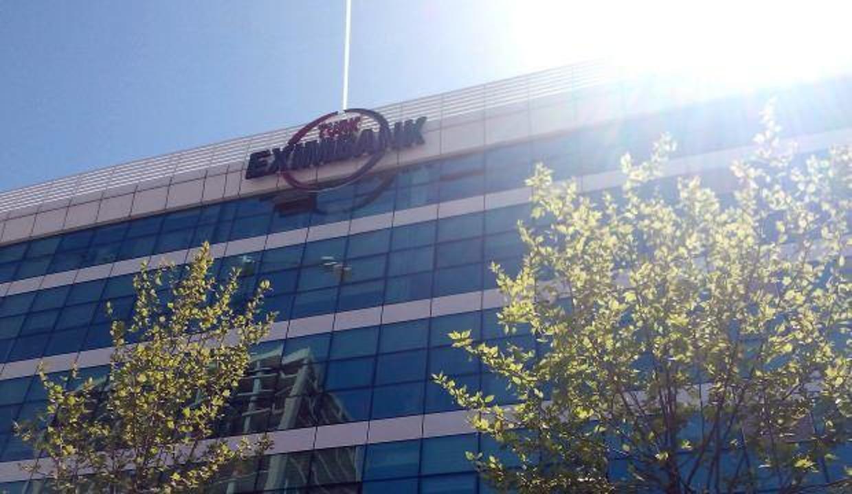 Türk Eximbank'tan peş peşe iki kredi anlaşması