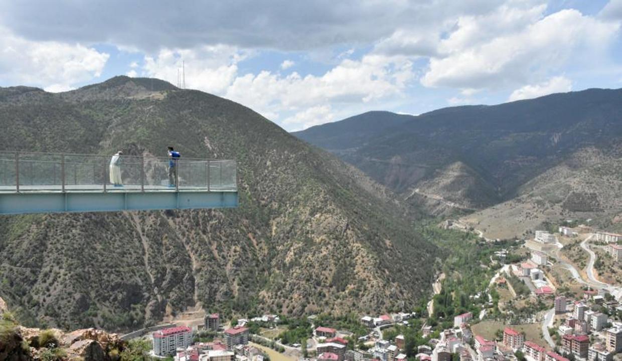 240 metre yükseklikteki seyir terası ziyaretçilerini bekliyor