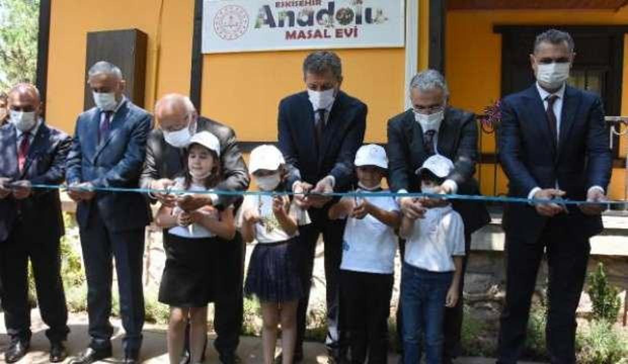 Bakan Selçuk, Türkiye’nin ilk Anadolu Masal Evi’ni Eskişehir'de açtı