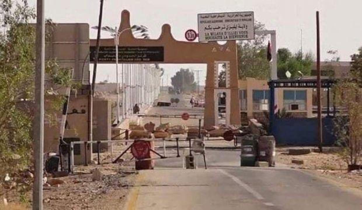 Darbeci Hafter, Libya-Cezayir sınırını kapalı askeri bölge ilan etti