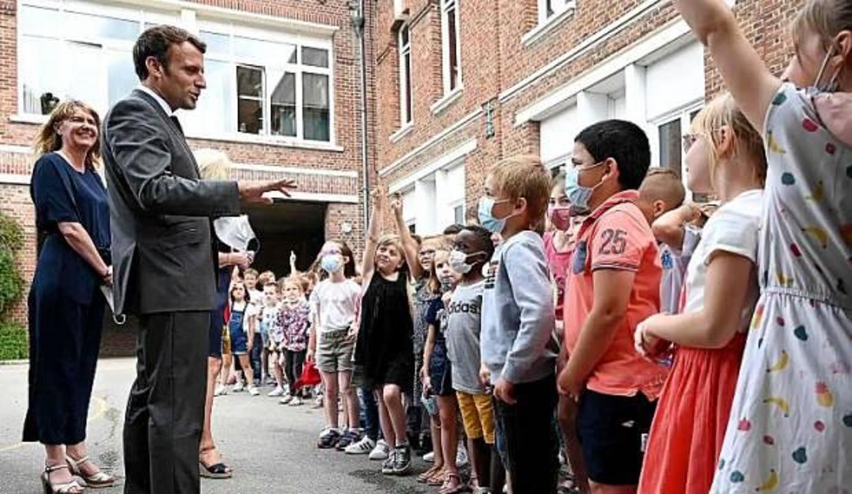 İlkokul öğrencilerinden Macron'u zorlayan soru