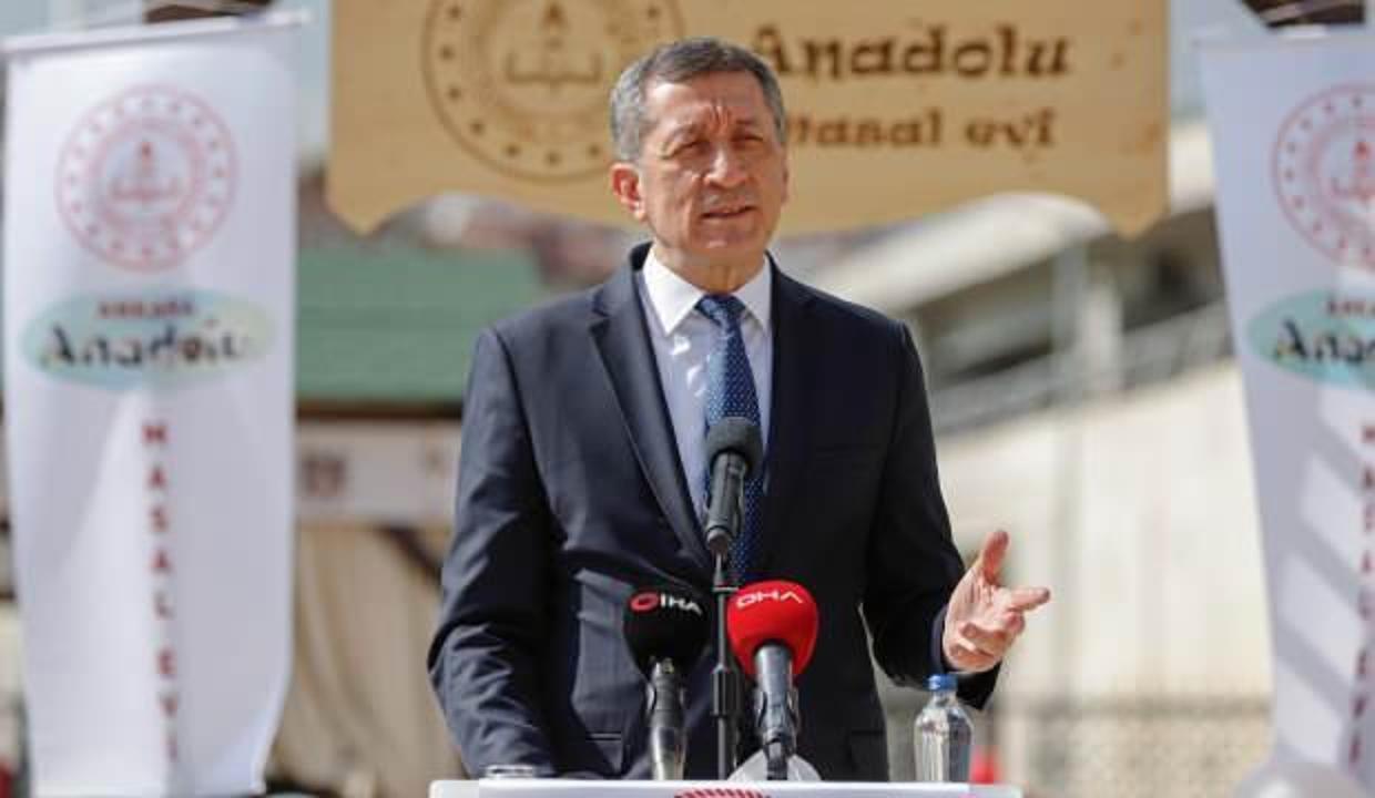Bakan Selçuk'tan iddialara ilişkin açıklama: Feragat ettim!