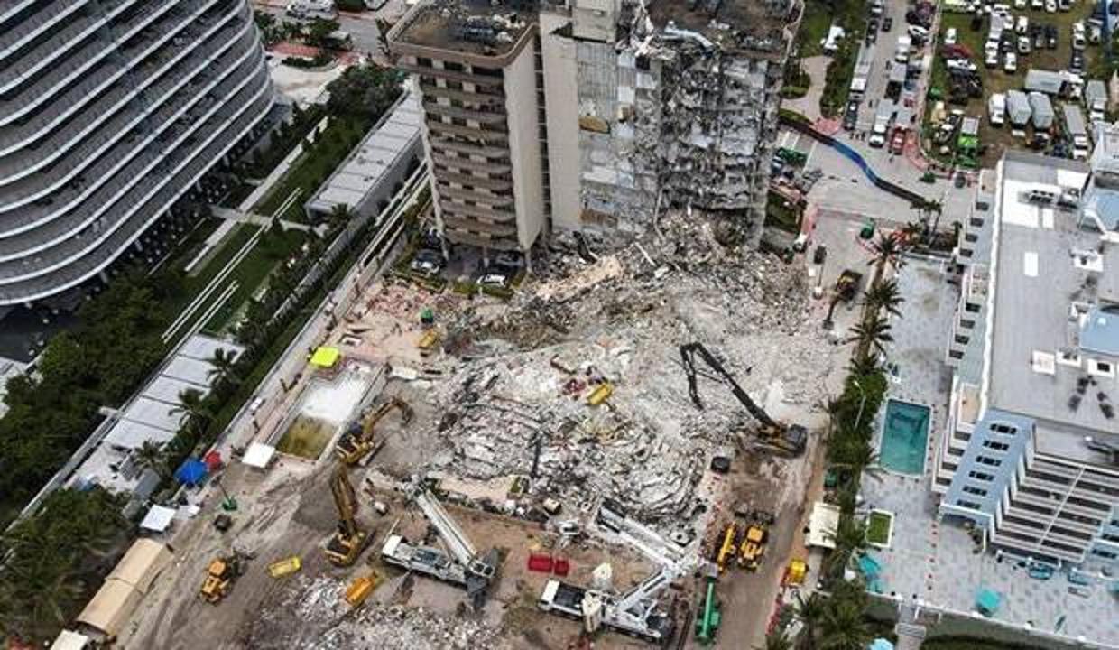 ABD'de çöken binada ölenlerin sayısı 24'e çıktı