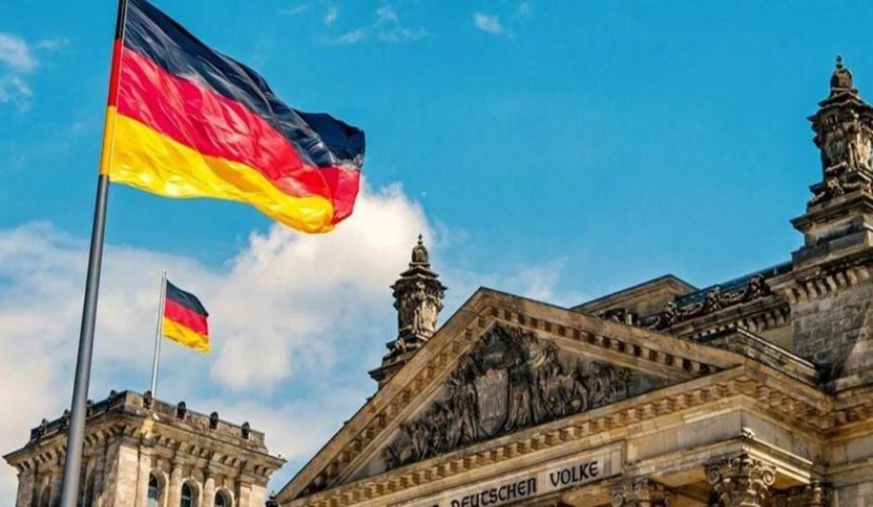 Almanya 80 ülkeye yönelik seyahat uyarısını kaldırdı