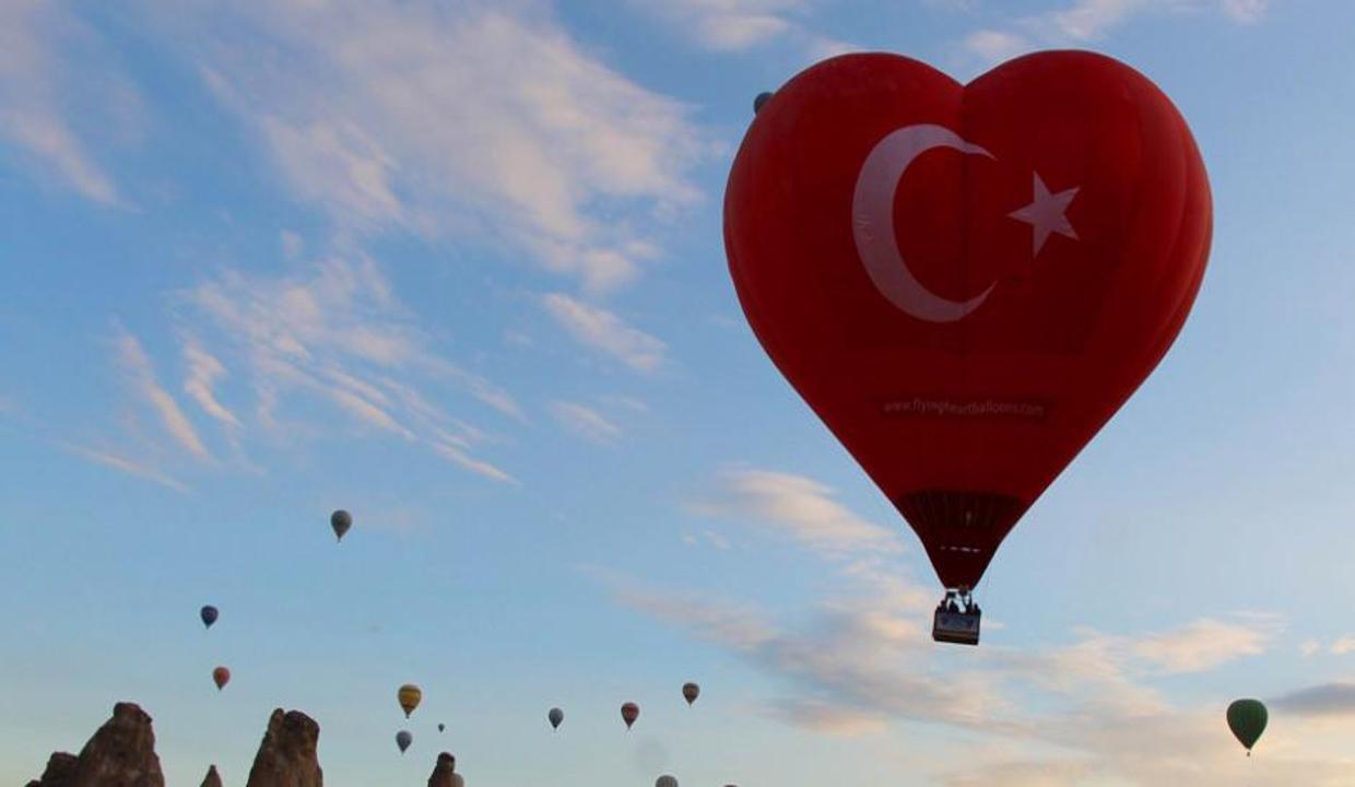 Türkiye’nin ilk figürlü balonu Kapadokya semalarında