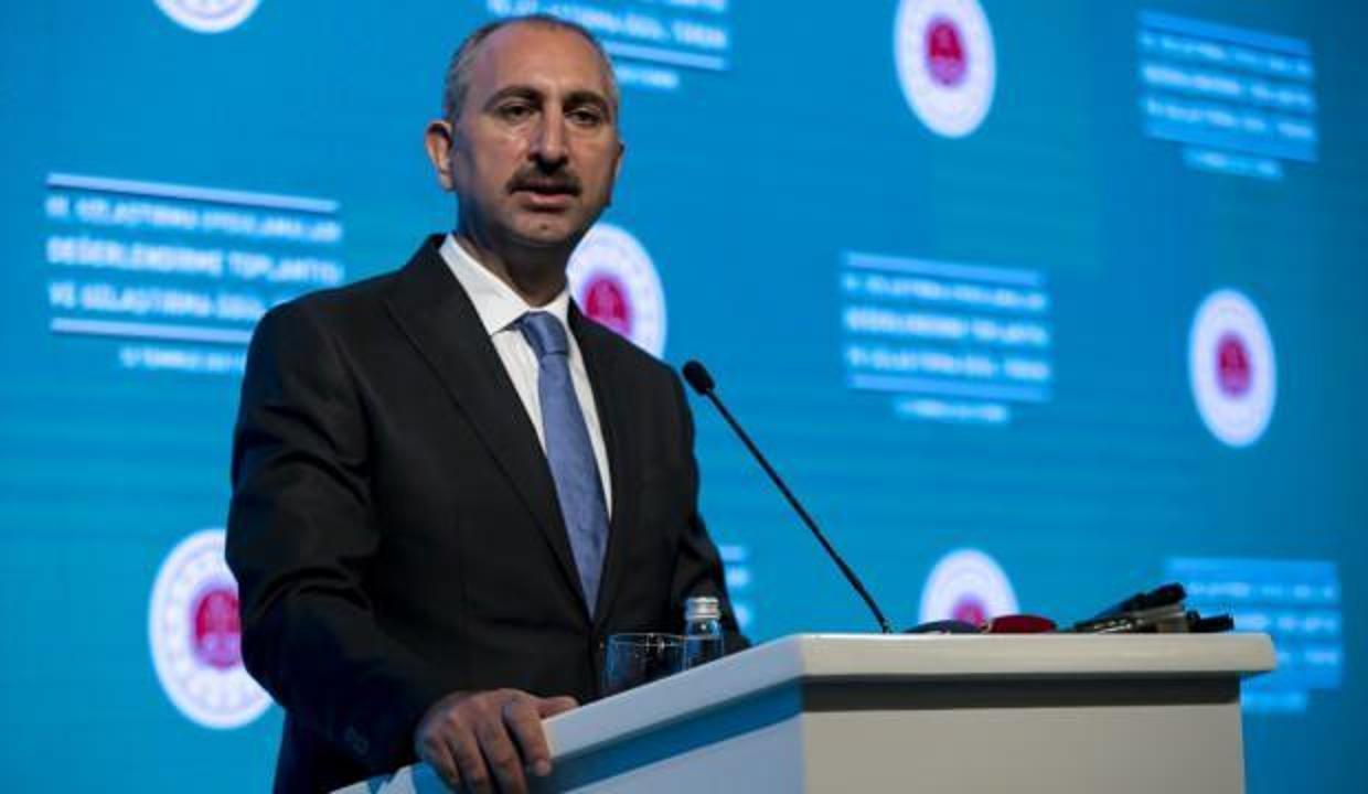 Adalet Bakanı Gül'den sivil anayasa mesajı