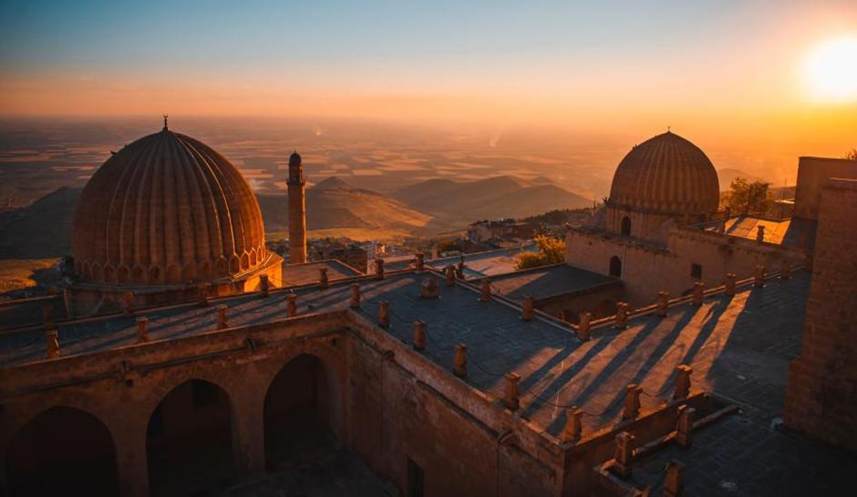 Mardin'de turizmcinin yüzü güldü
