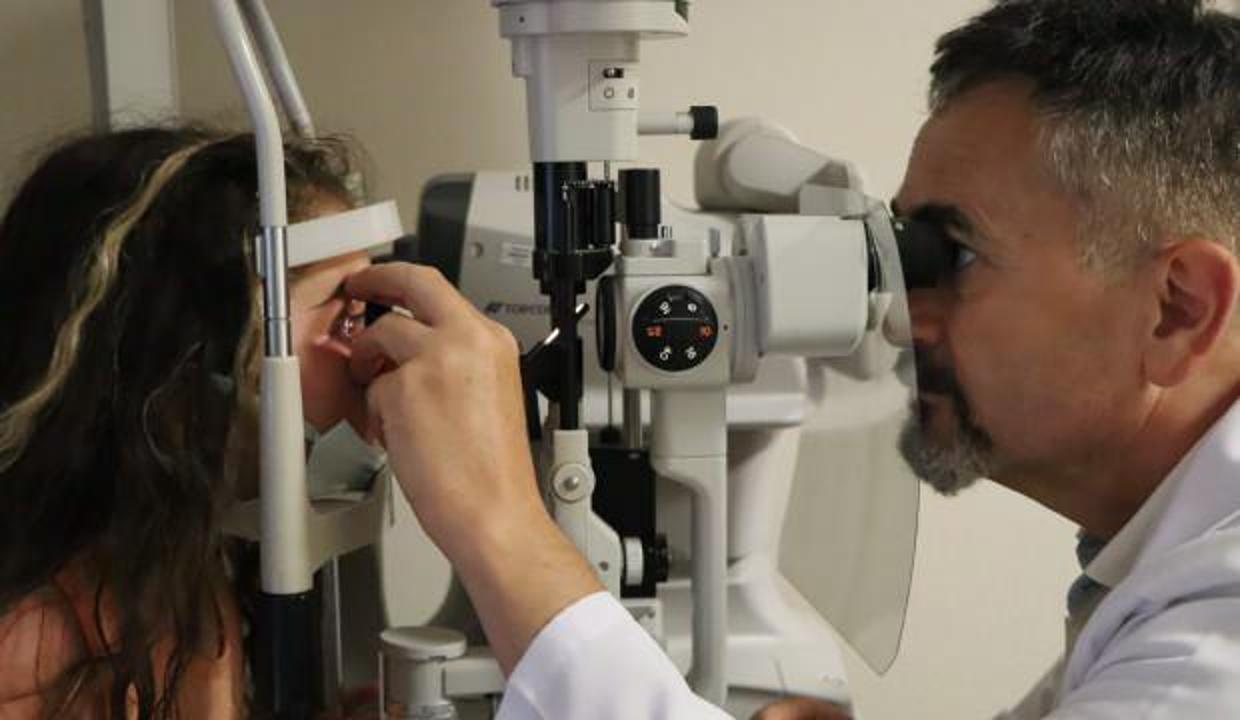 Doktor tesadüfen muayene etti! Minik kız kör olmaktan kurtuldu