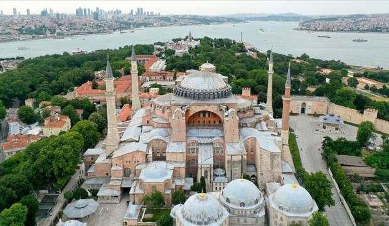 Ayasofya ibadete açılmasının ilk yılında 3 milyonu aşkın ziyaretçiyi ağırladı