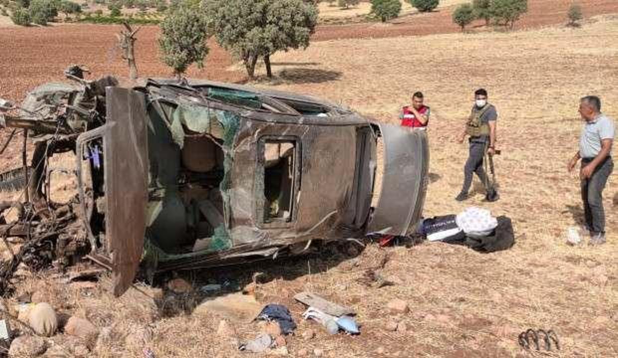 Mardin'den acı haber: Takla atan otomobildeki askerler hayatını kaybetti